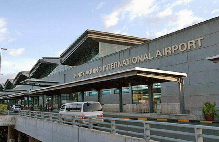 Zones fumeurs à l&rsquo;Aéroport international Ninoy-Aquino à Manille  : La pause cigarette